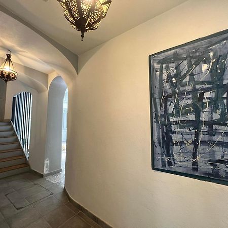 Stylish 2Br Contemporary Design Perfect Vacation Apartment Gibraltar Exterior photo